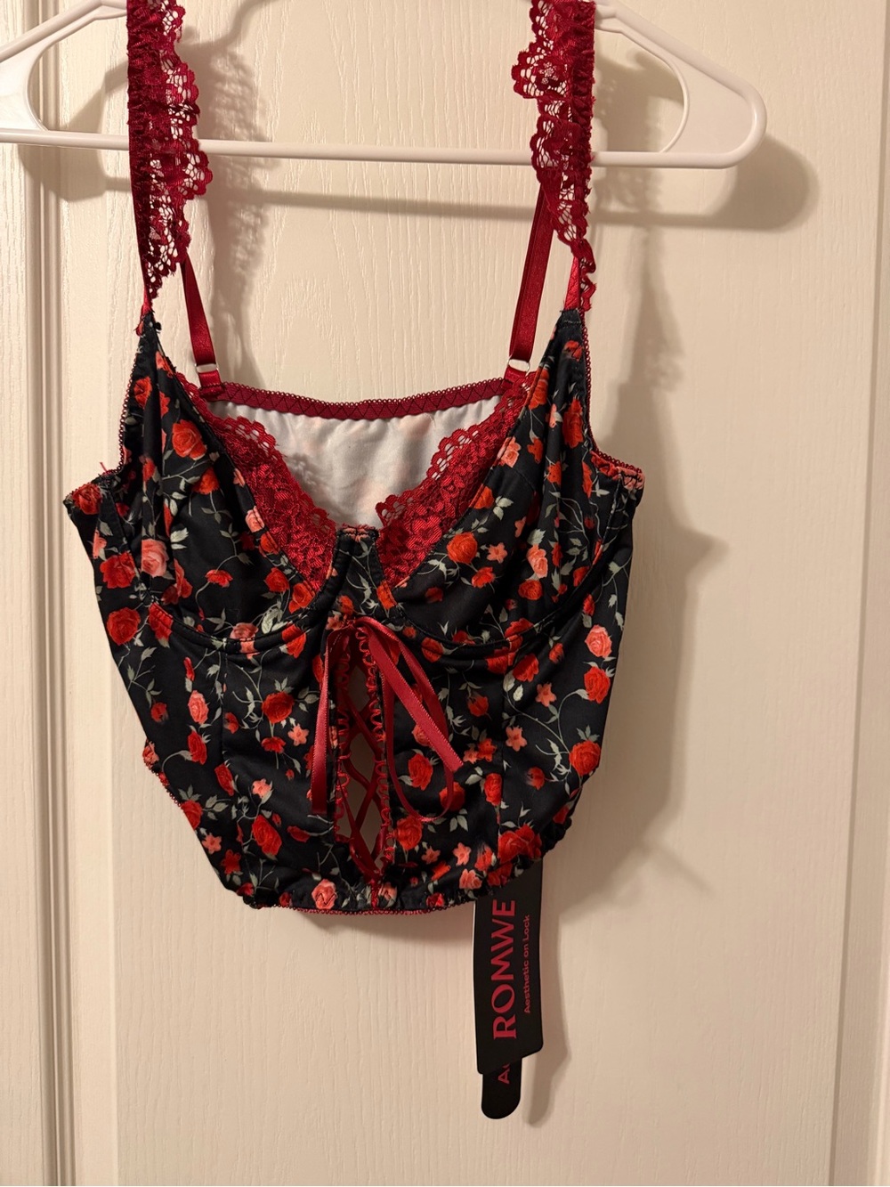 ROMWE Black & Red Floral Lace Crop Cami Bra